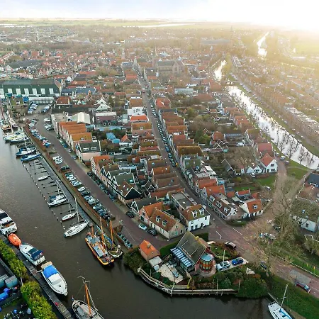 At The Harbor Lejlighed