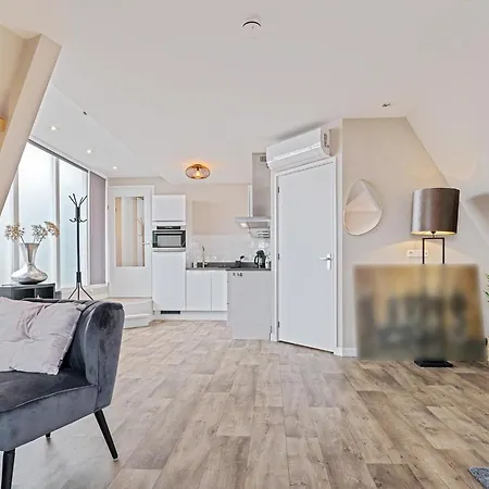 At The Harbor Monnickendam