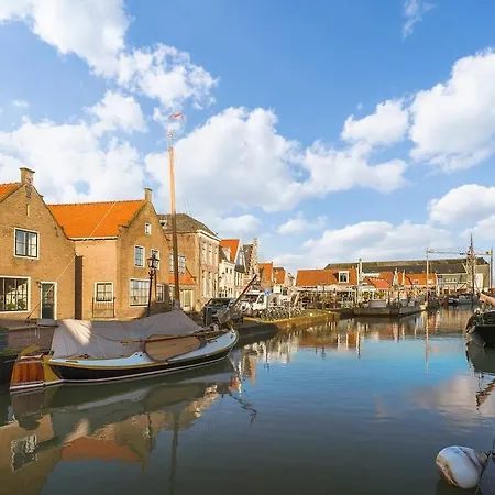 At The Harbor Apartamento *